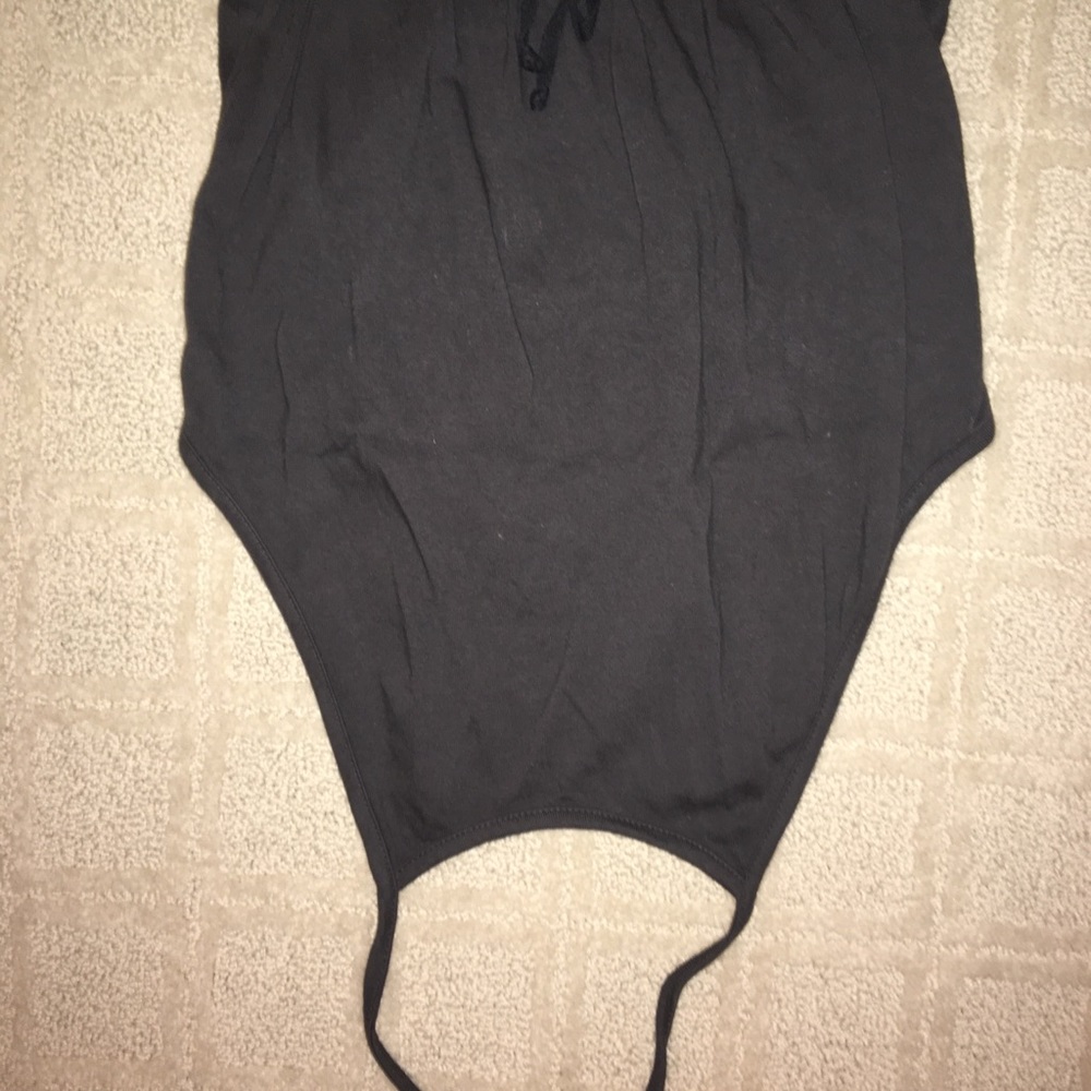 Halter romper - Picture 5 of 6